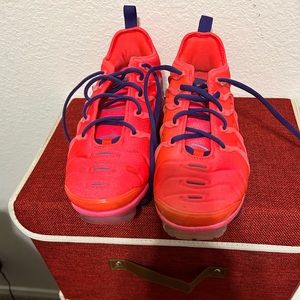 COPY - NIKE Air Vapor Max Plus Red and Orange Sneakers Women Size 10